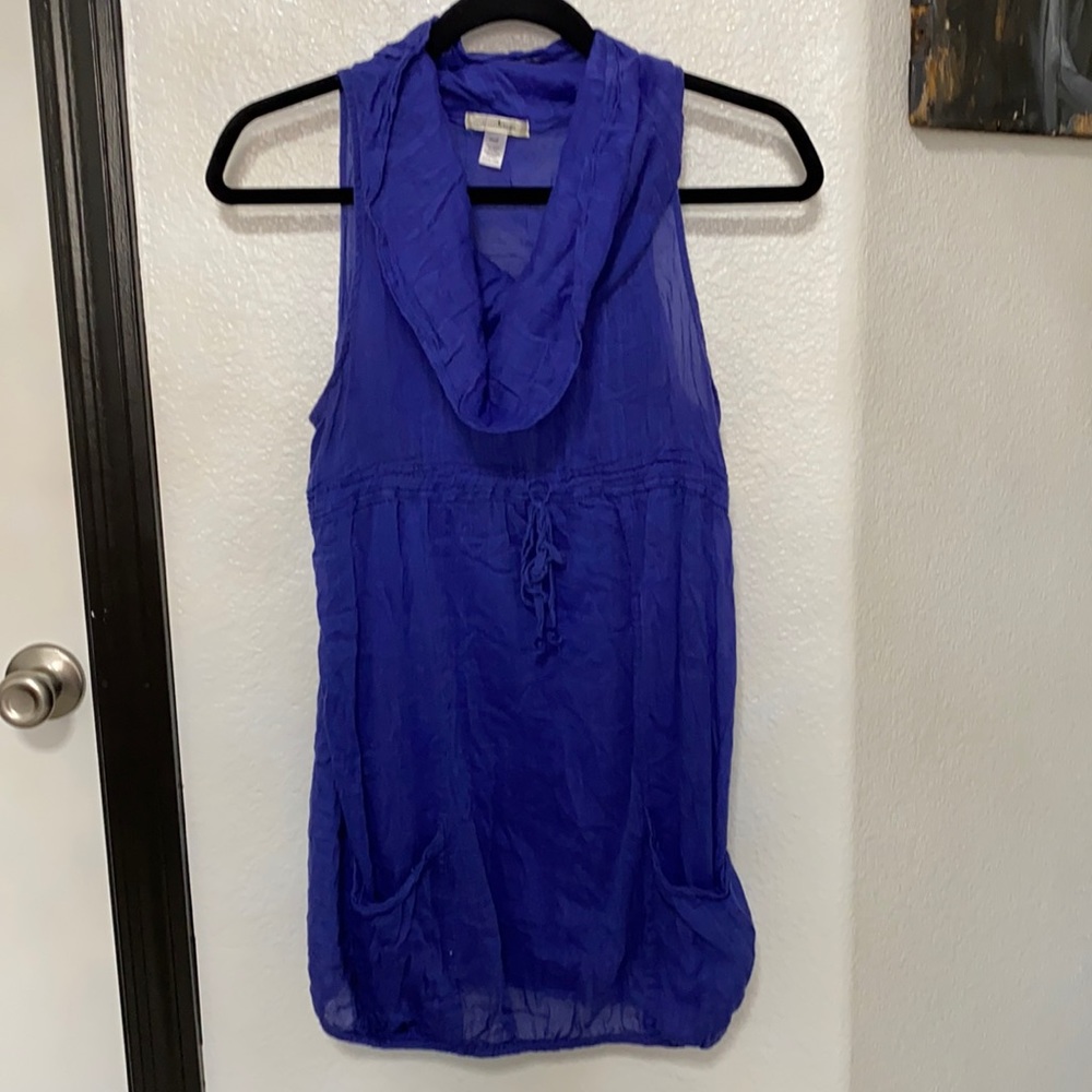 Wide neck dress/shirt